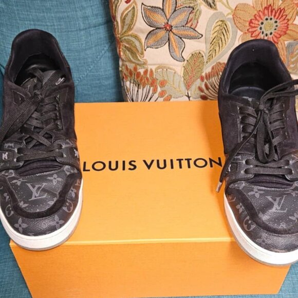 Authentic Louis Vuitton MensTrainer Shoes Size 12 - Picture 2 of 2